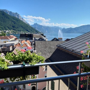 Atelier Apartment with Traunsee Lake view Gmunden